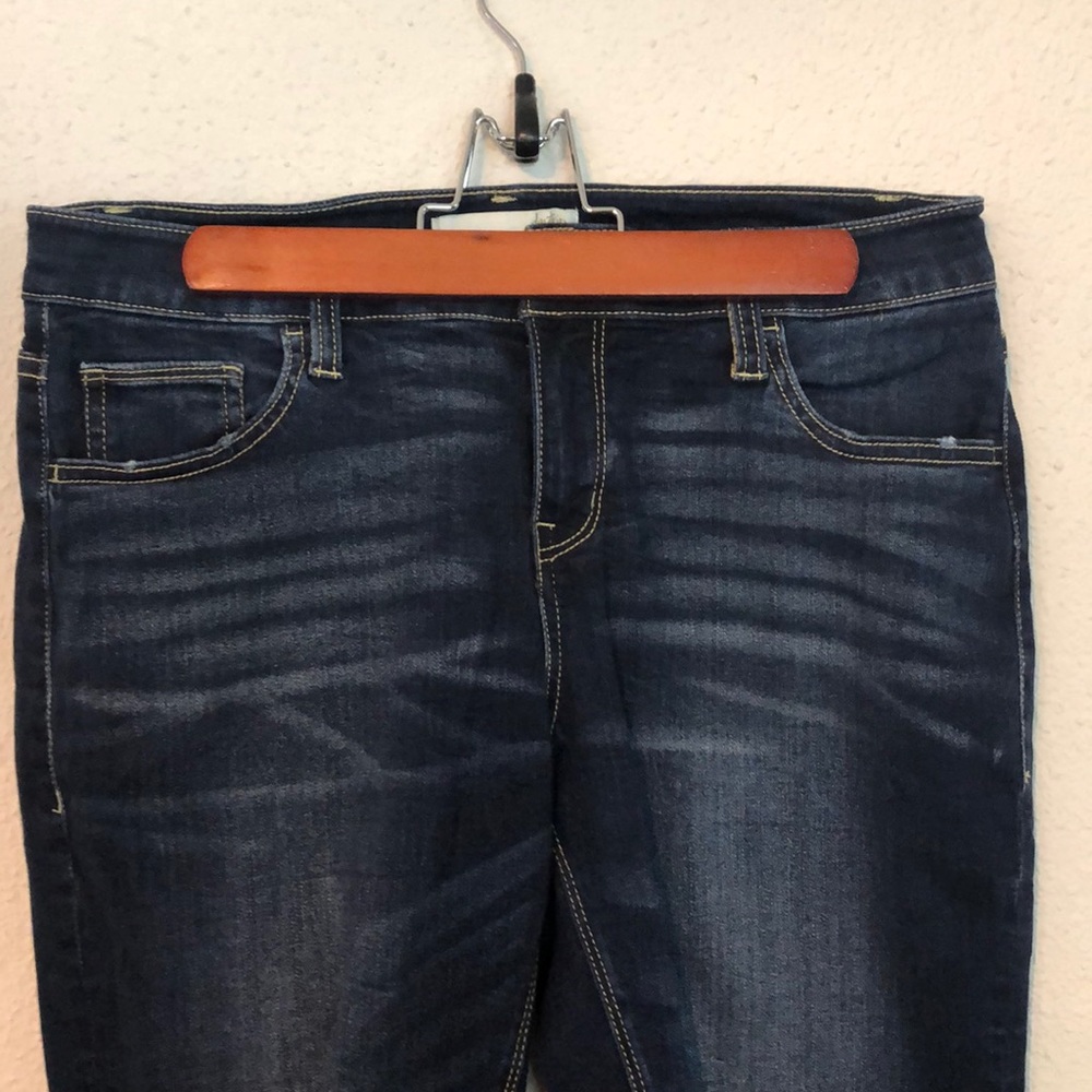 Capris - Picture 3 of 4